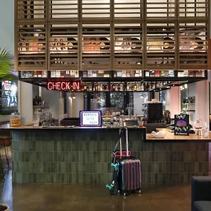 Hotel Moxy Downtown